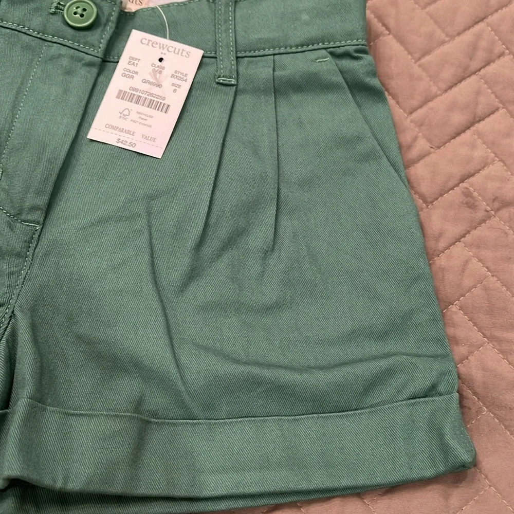 J. Crew Green Girls' pleated short/NWT/Size 6